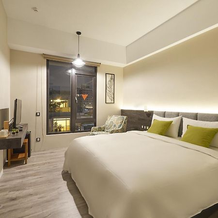 Hotel Z Taizhong Zewnętrze zdjęcie