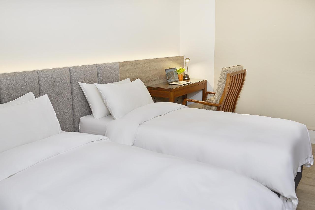 Hotel Z Taizhong Zewnętrze zdjęcie