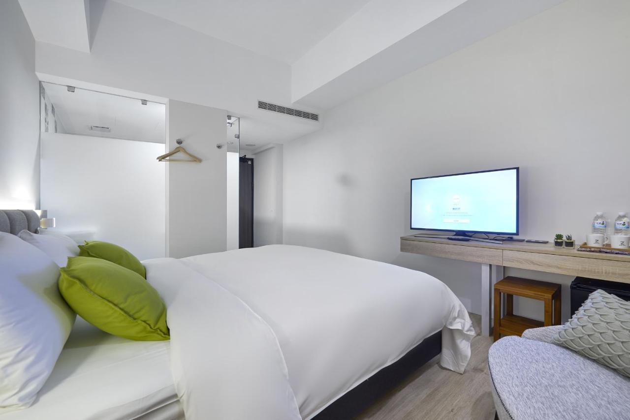 Hotel Z Taizhong Zewnętrze zdjęcie