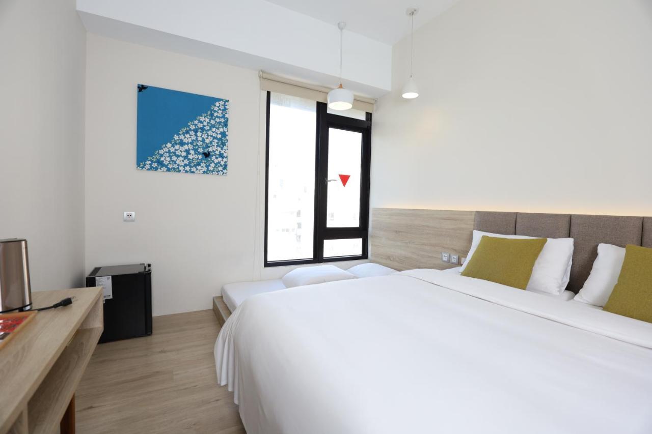 Hotel Z Taizhong Zewnętrze zdjęcie